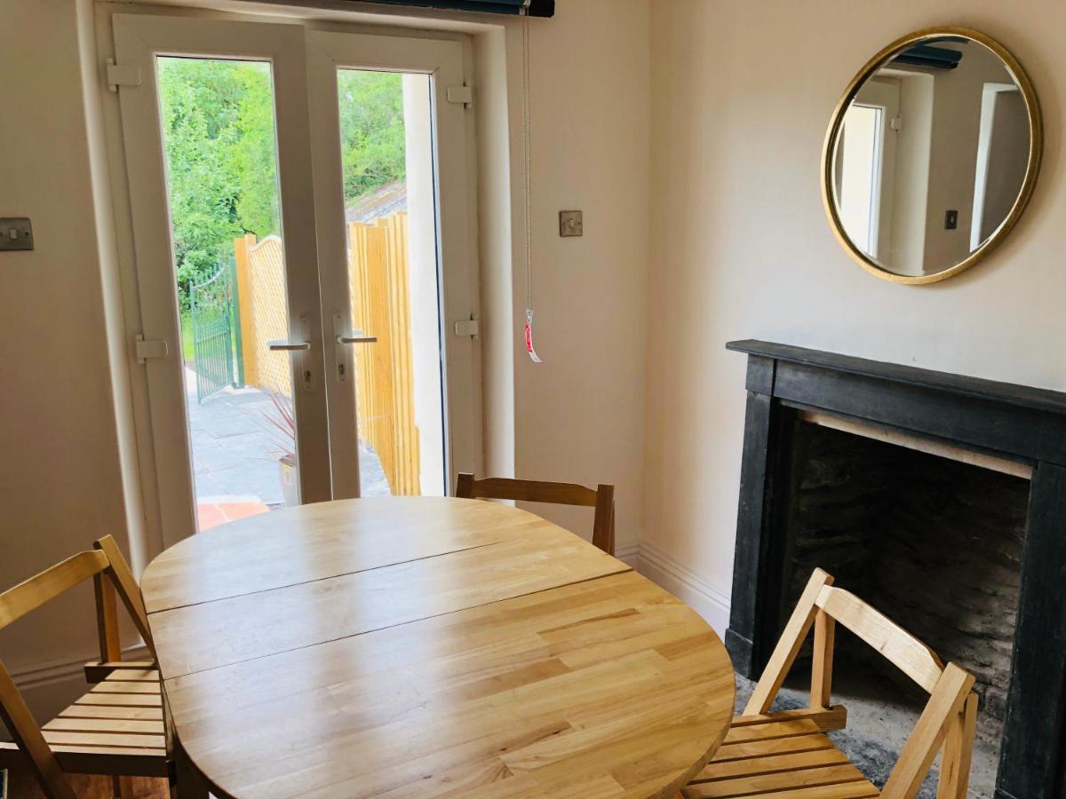 Mount Cottage Newcastle Emlyn Extérieur photo