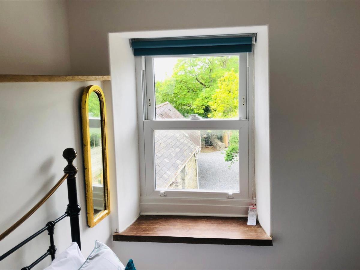 Mount Cottage Newcastle Emlyn Extérieur photo