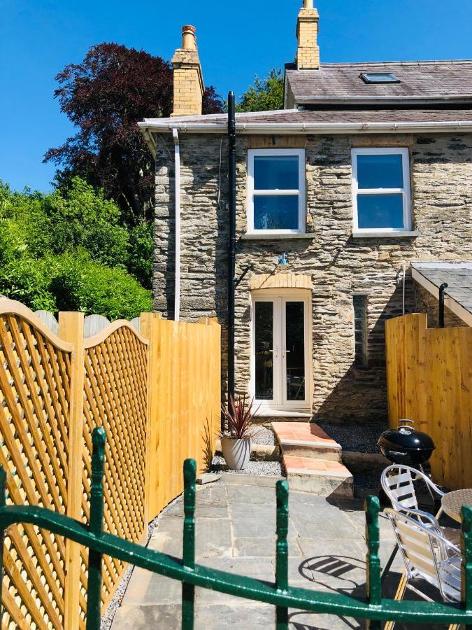 Mount Cottage Newcastle Emlyn Extérieur photo